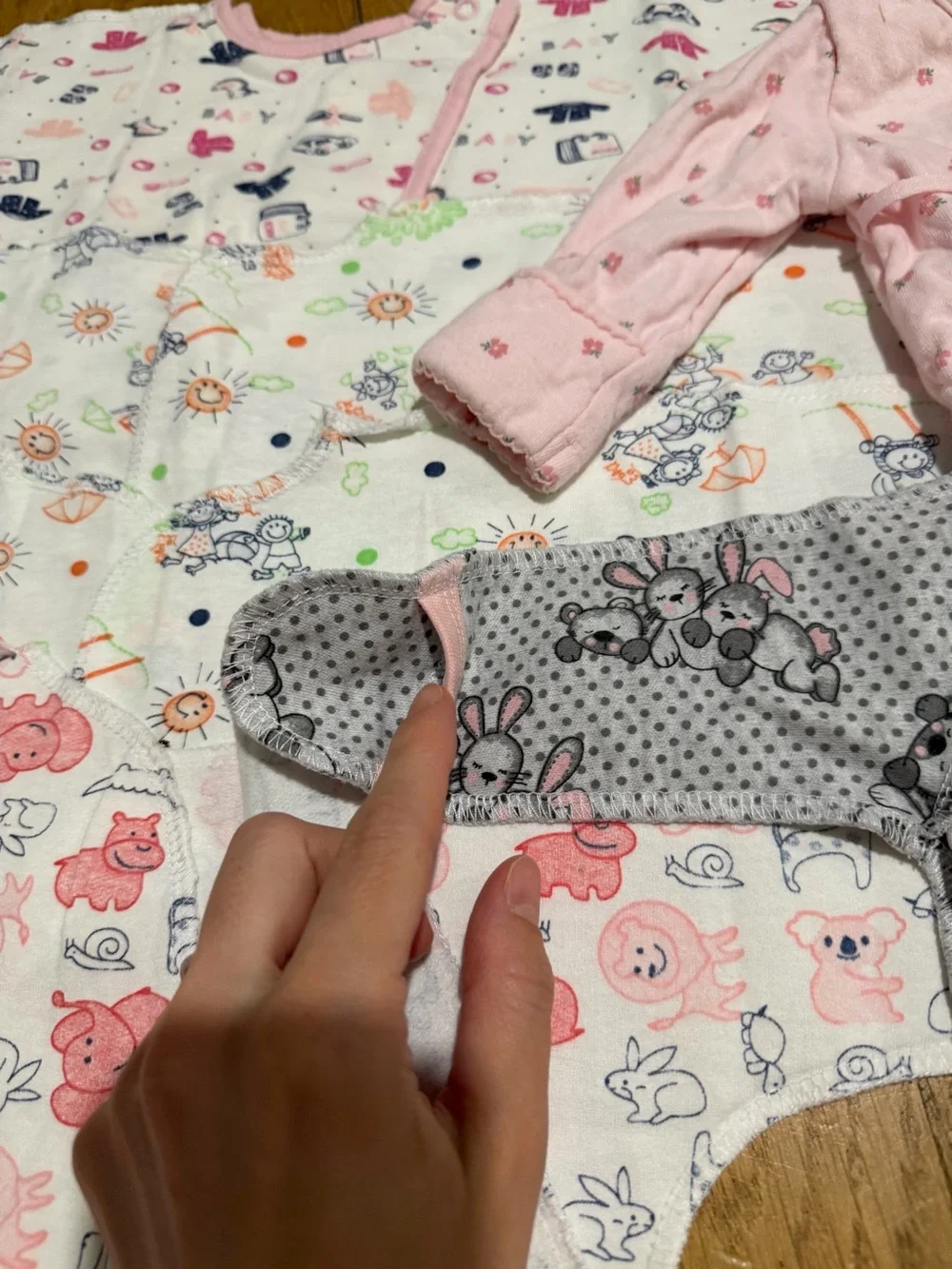 Bundle of newborn 0-3M cotton sets going home outfits